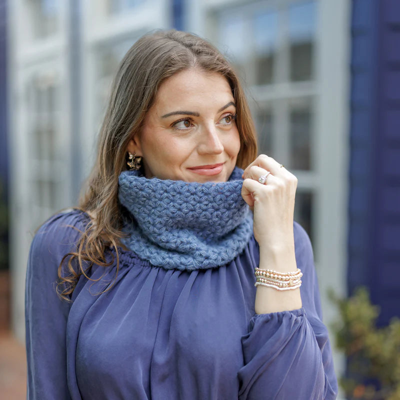 Yarn Citizen Jasmine Blooms Cowl Kit

