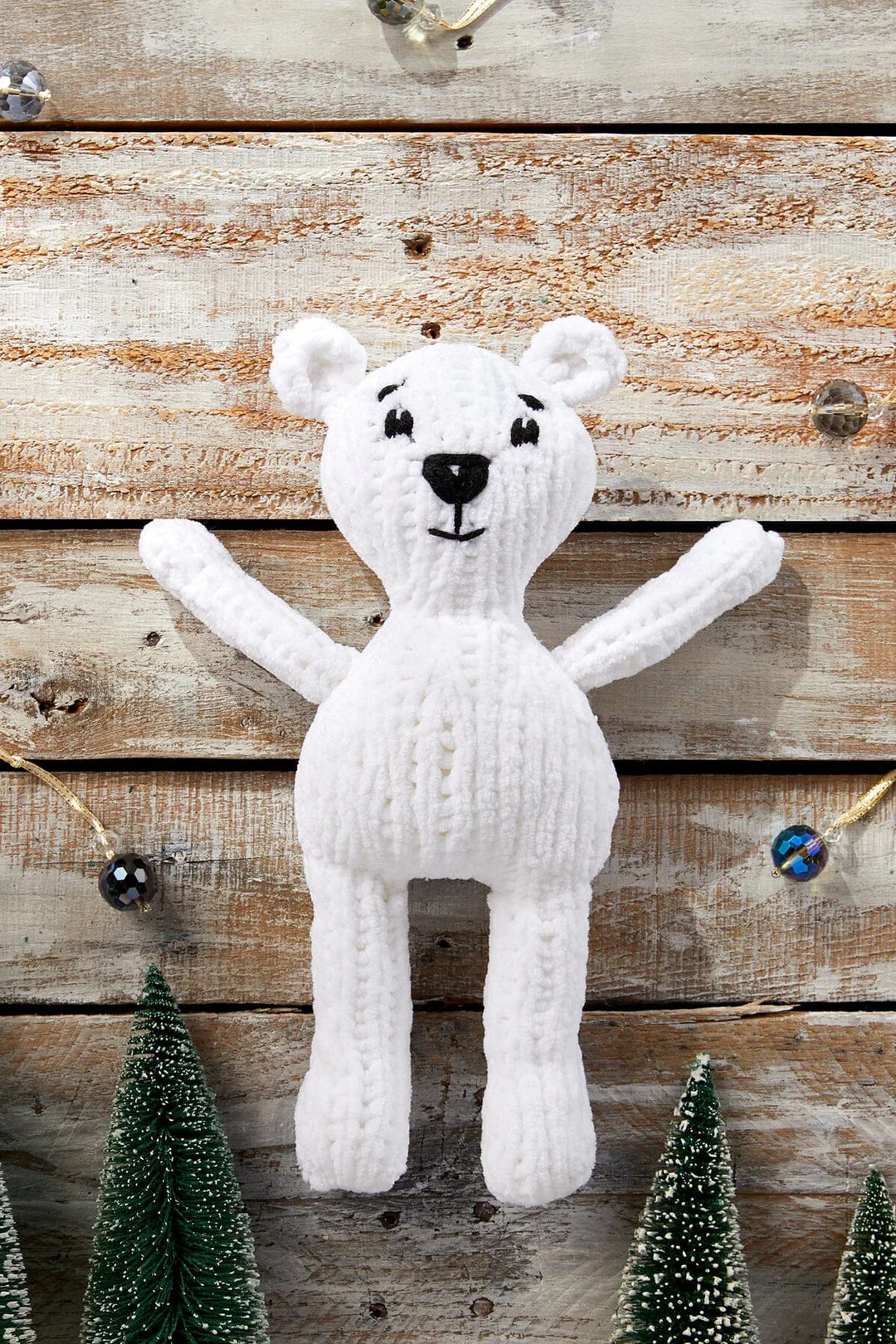 Universal Yarn Bella Chenille - Accessories Patterns - Mini Marshmallow - PDF Download
