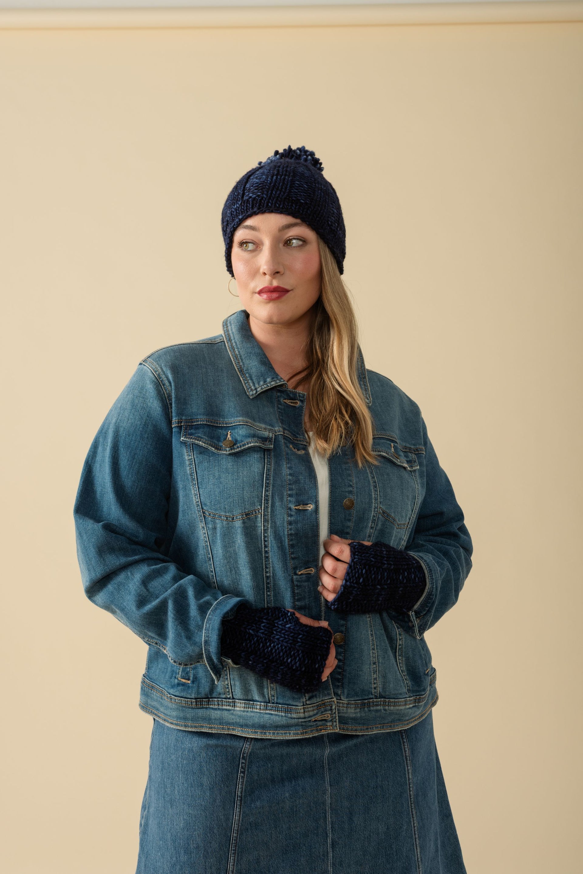 Madelinetosh Winter Moon Hat & Mitts Bundle - Ink
